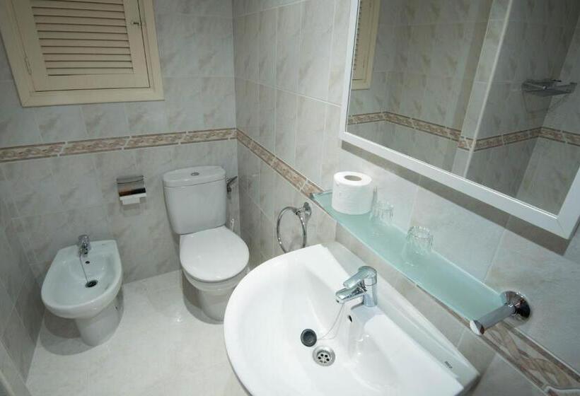 スタンダードルーム, Hostal Mayol