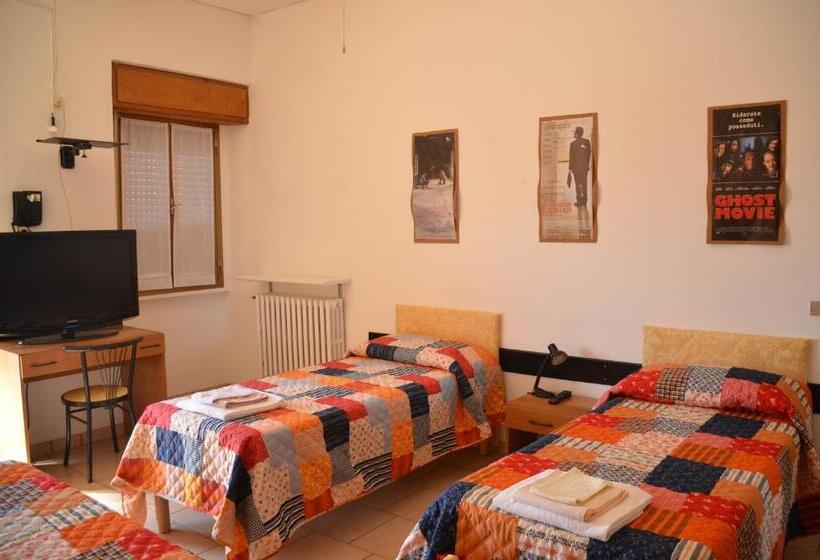 スタンダードトリプルルーム, Albergo Roma