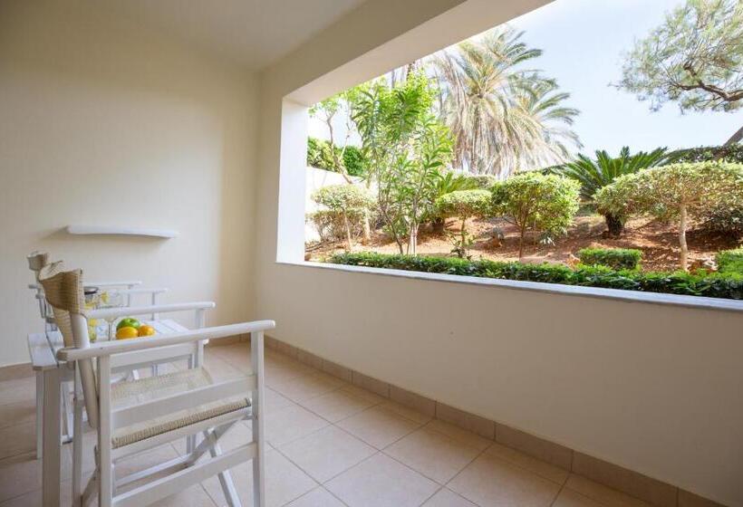 اتاق اکونومی, Giannoulis   Santa Marina Plaza