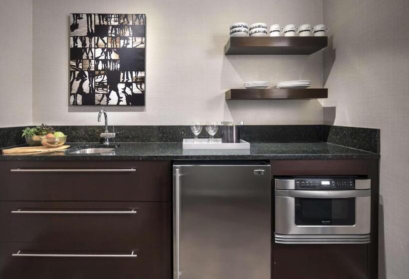 スタンダードスタジオ, The Shelburne Sonesta New York