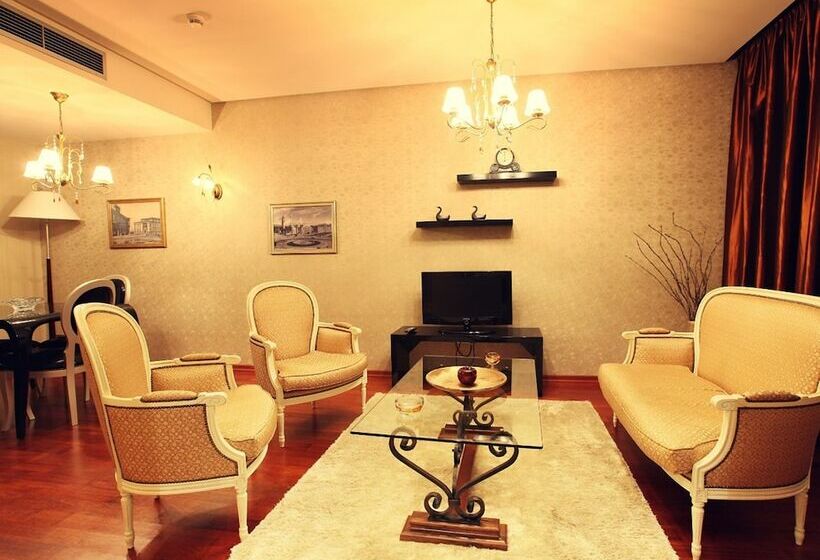 豪华套房, Tirana International Hotel & Conference Center