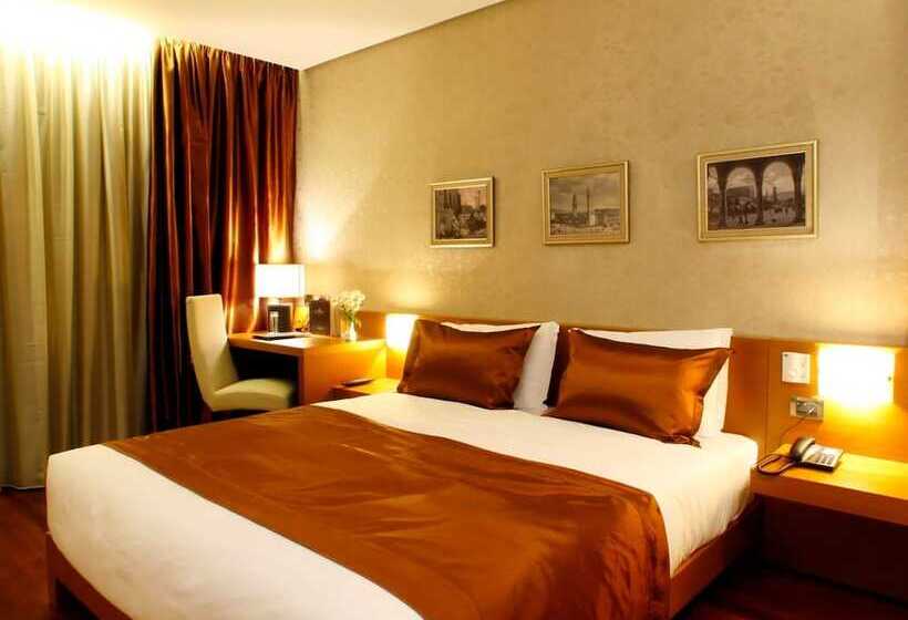 디럭스 룸, Tirana International Hotel & Conference Center