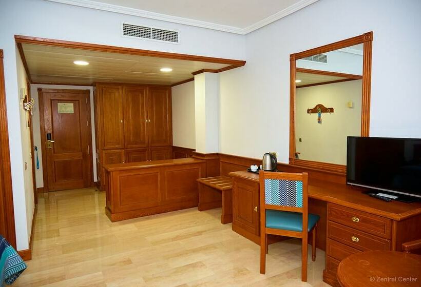 Номер Стандарт Трехместный, Zentral Center  Adults Only