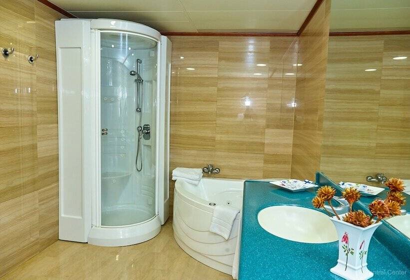 Люкс Повышенной Комфортности, Zentral Center  Adults Only