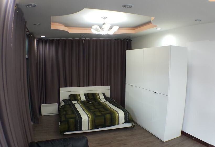 컴포트 싱글 룸, Maximum Luxury Apartment