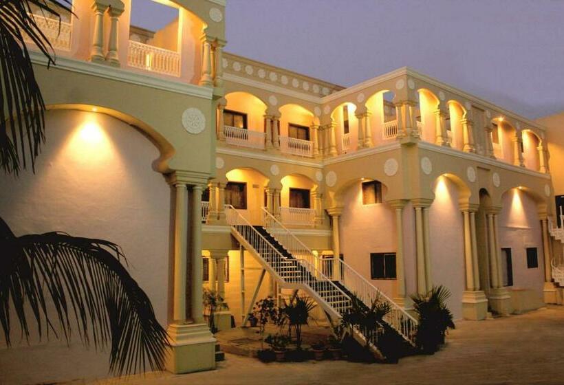 家庭间, Palette Resorts  Carnival Resort