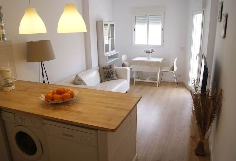 Апартаменты 1 Спальня Нижний Этаж, Apartamentos Sureda