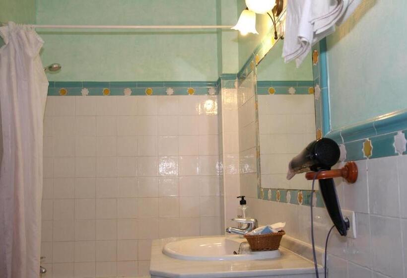 اتاق استاندارد یک نفره, Abadía