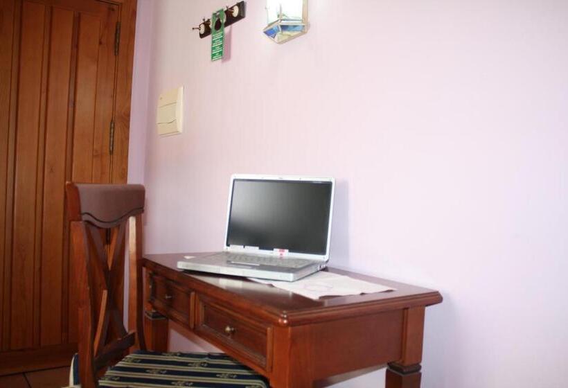 اتاق استاندارد یک نفره, Abadía