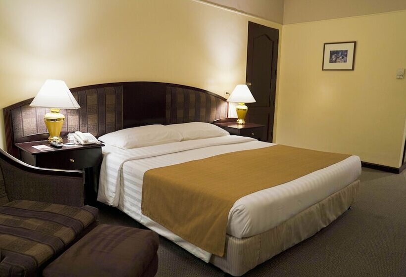 Номер Deluxe, Berjaya Makati
