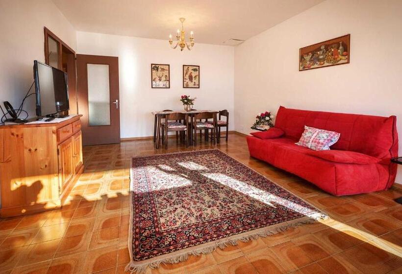 Апартаменты 3 Спальни, Albergo Diffuso Col Gentile Socchieve