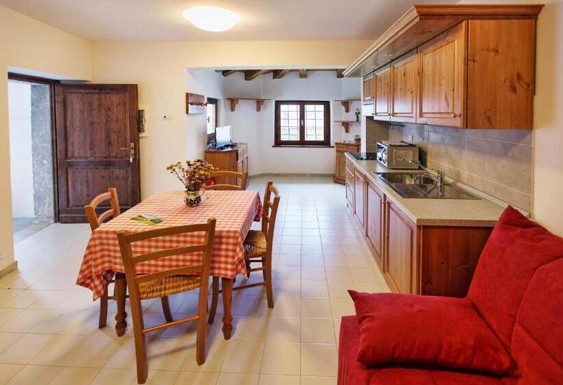Студия Стандарт, Albergo Diffuso Col Gentile Socchieve