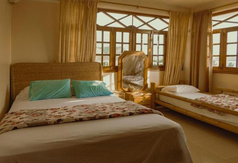 스탠다드 트리플 룸, Hostal Poseidon