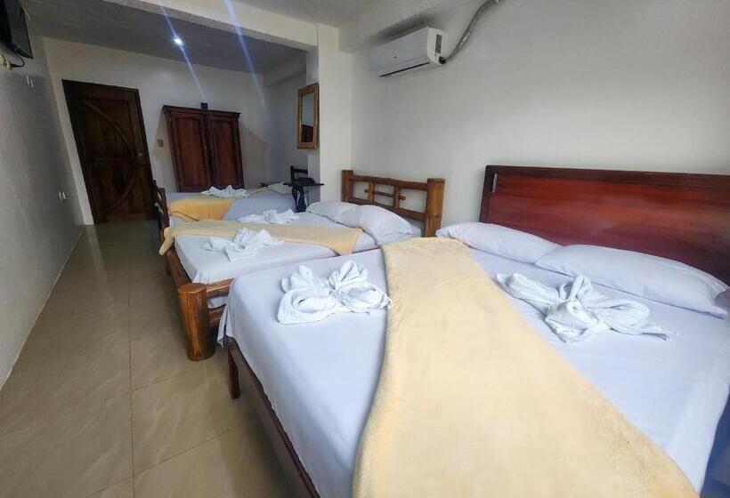 패밀리 룸, Hostal Poseidon
