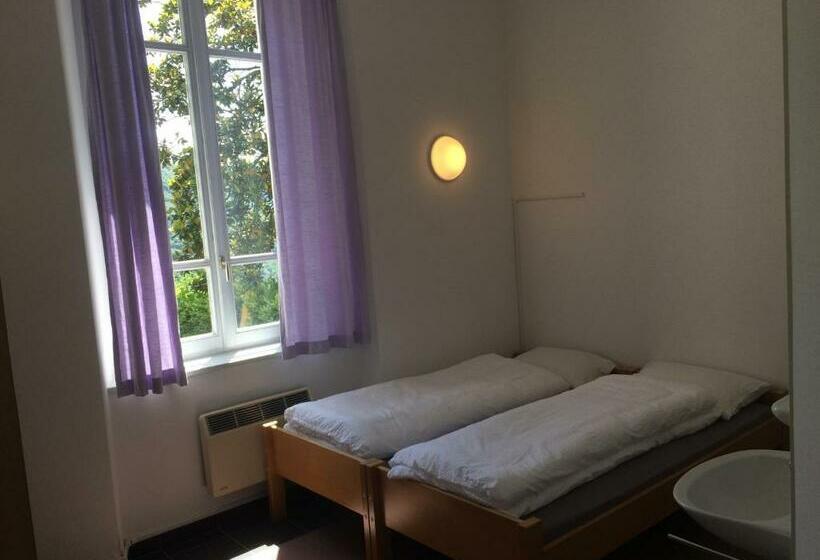 Номер Стандарт Вид на Сад, Wild Valley Hostel   Villa Edera
