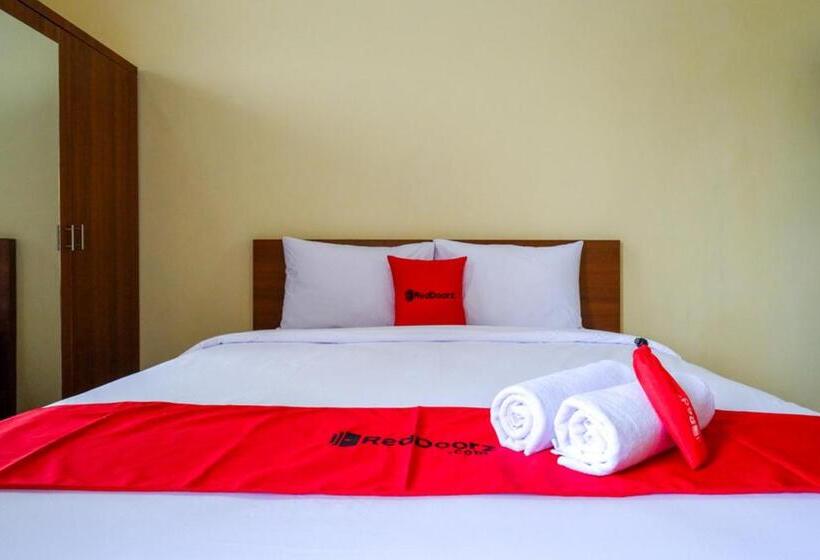 Номер Economy, Reddoorz Near Graha Saba Buana Solo