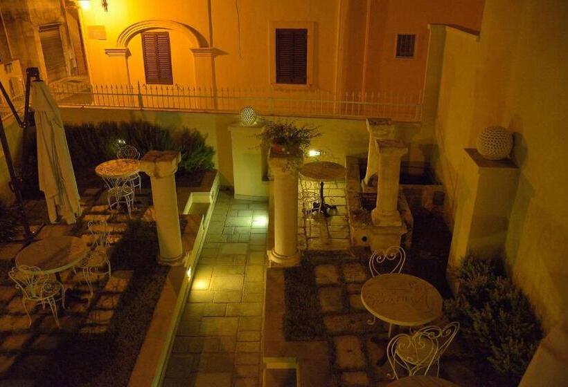 Четырехместный Номер Стандарт, Palazzo Aurora