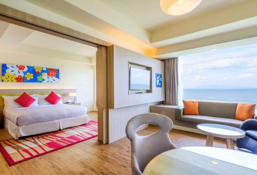 اتاق سوپریور با چشم‌انداز دریا, Mercure Penang Beach
