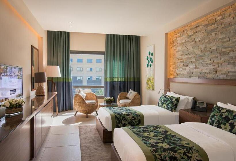 اتاق لوکس با چشم‌انداز استخر, The Palms Beach Hotel And Spa