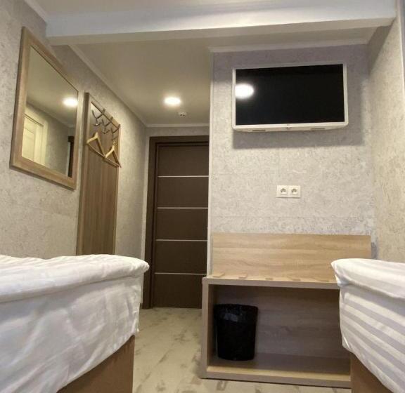 اتاق استاندارد با چشم‌انداز باغ, Coffee Room
