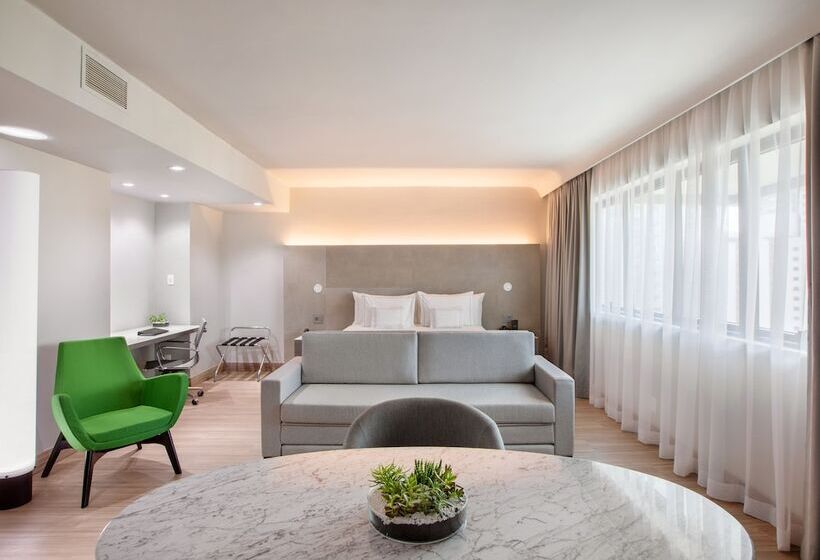 سوییت جونیور, Melia Ibirapuera