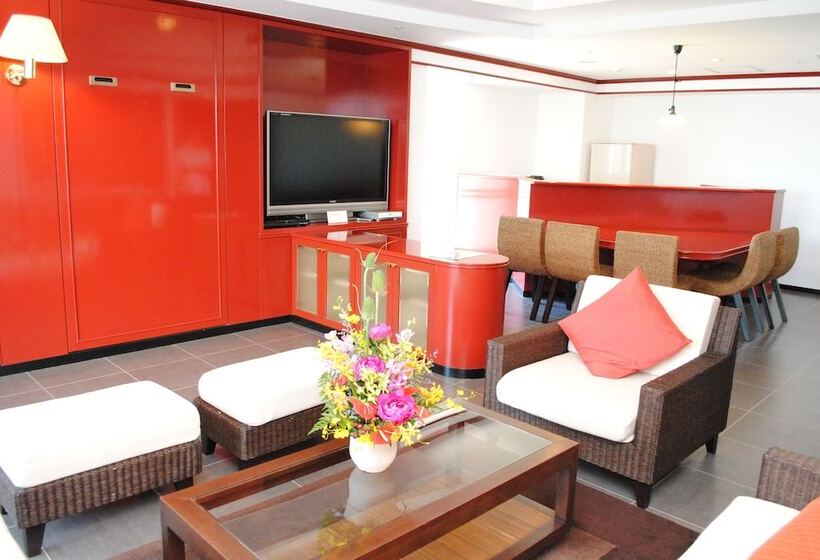 Люкс, Okinawa Grand Mer Resort