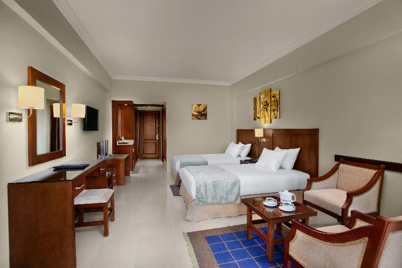 اتاق استاندارد سه تخته با چشم‌انداز باغ, Sultan Gardens Resort
