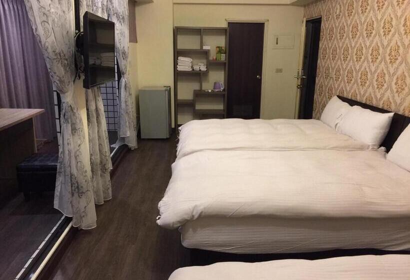 اتاق خانوادگی, Love Feng Jia Apartment