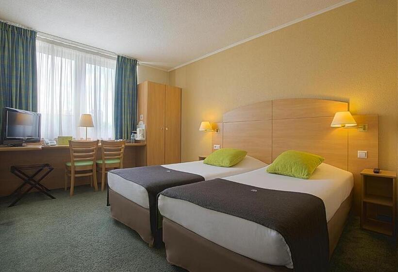 스탠다드 룸 더블 침대, Campanile  Lublin