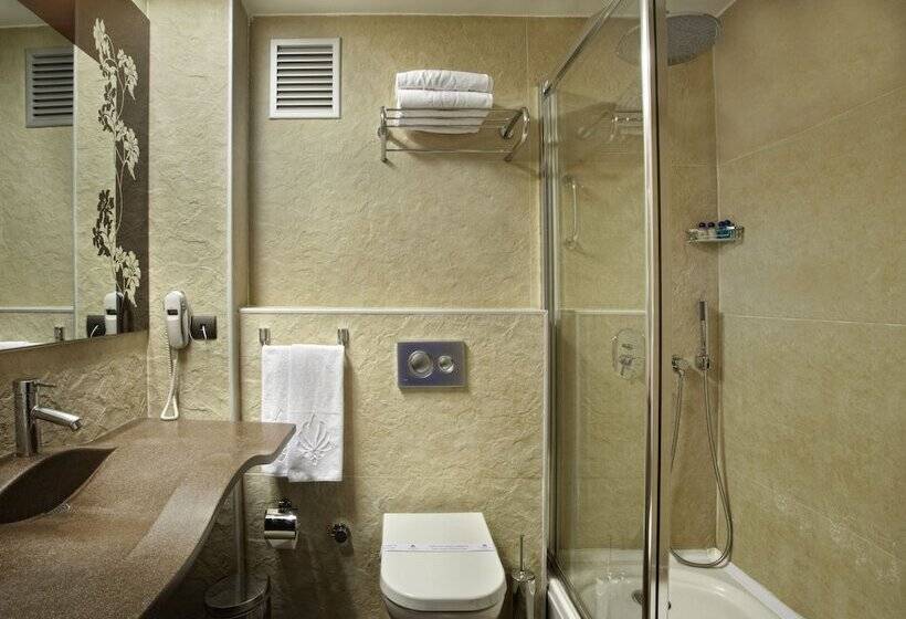Superior Triple Room, Konak Hotel Taksim