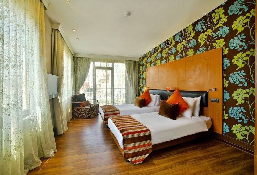 Superior Triple Room, Konak Hotel Taksim