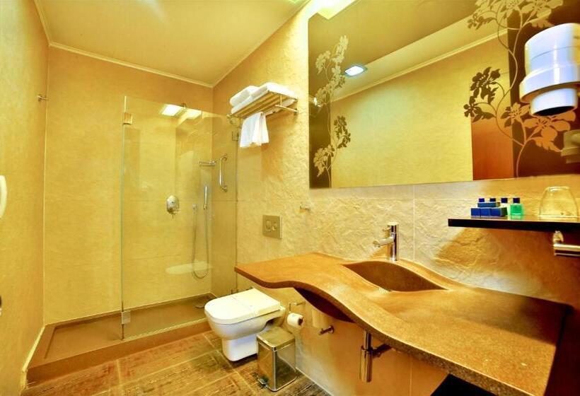 Superior Triple Room, Konak Hotel Taksim