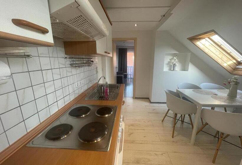 バルコニー付２ベッドルームアパートメント, Boutique Family House La
