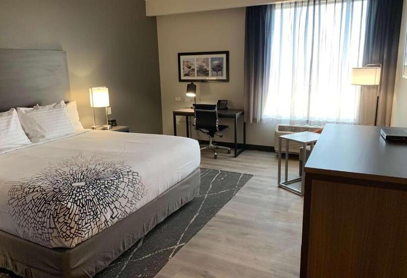 Номер Стандарт Кровать Кинг Адаптированный для Инвалидов, La Quinta Inn & Suites By Wyndham Holbrook Petrified Forest