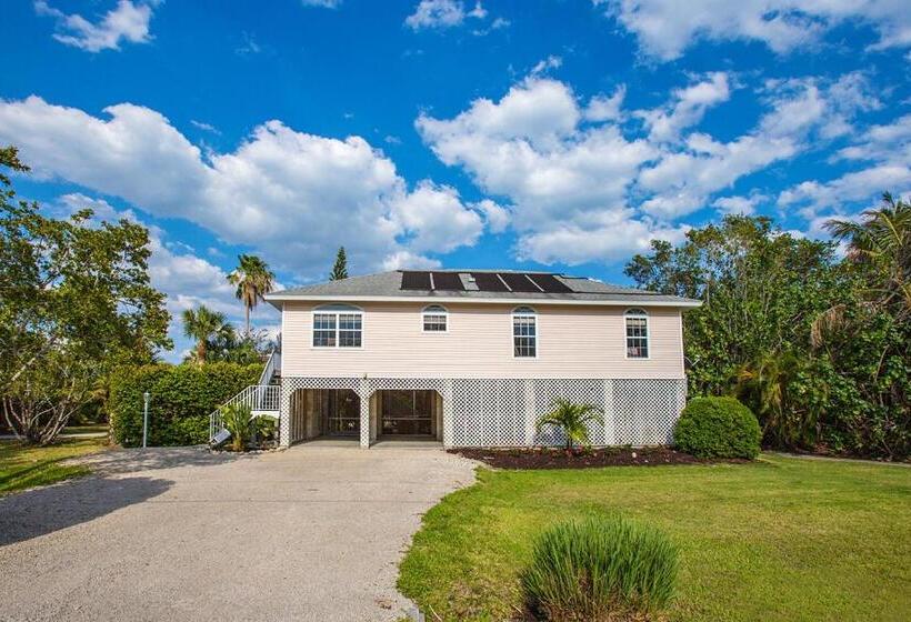 בית, חדר שינה 1, Stunning Newly Designed And Renovated Home Seconds To The Gulf Of Mexico