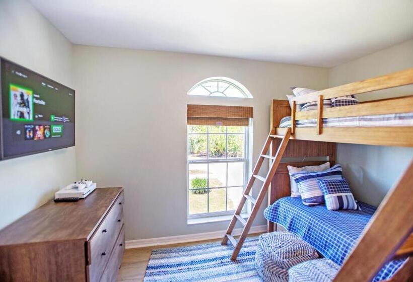 בית, חדר שינה 1, Stunning Newly Designed And Renovated Home Seconds To The Gulf Of Mexico