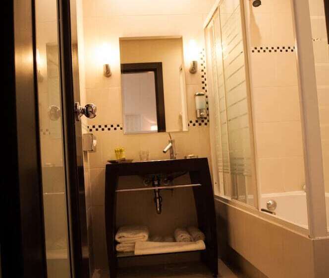 اتاق لوکس, Andromeda Hotel Thessaloniki