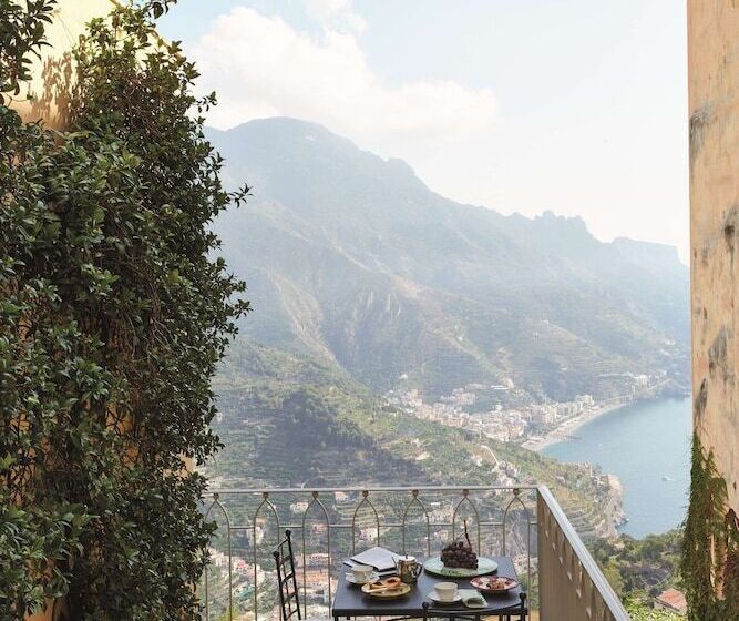 オーシャンビューデラックスルームバルコニー付き, Caruso, A Belmond Hotel, Amalfi Coast