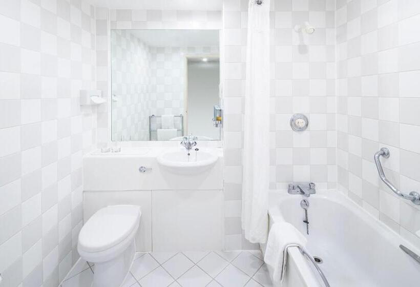 Номер Стандартный Кровать Куин, Holiday Inn Hull Marina, An Ihg