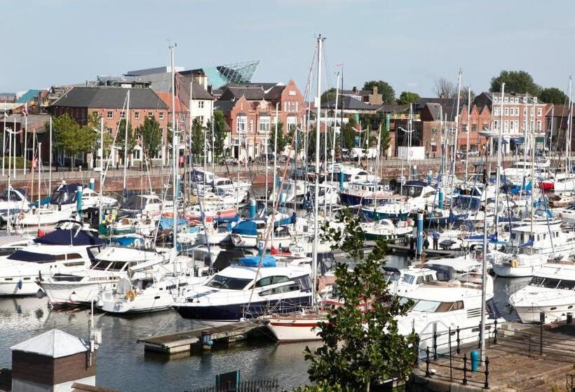Номер Премиум, Holiday Inn Hull Marina, An Ihg