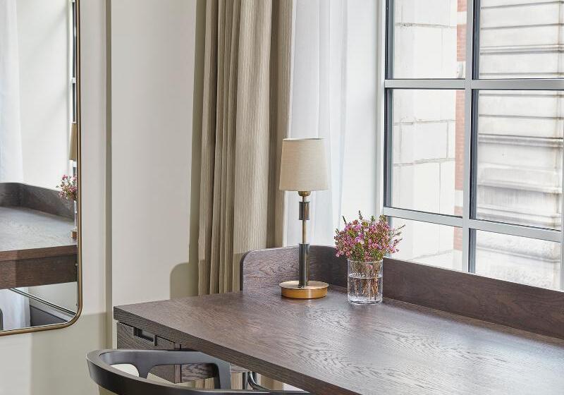 جناح إدارى, Hyatt Regency London Blackfriars