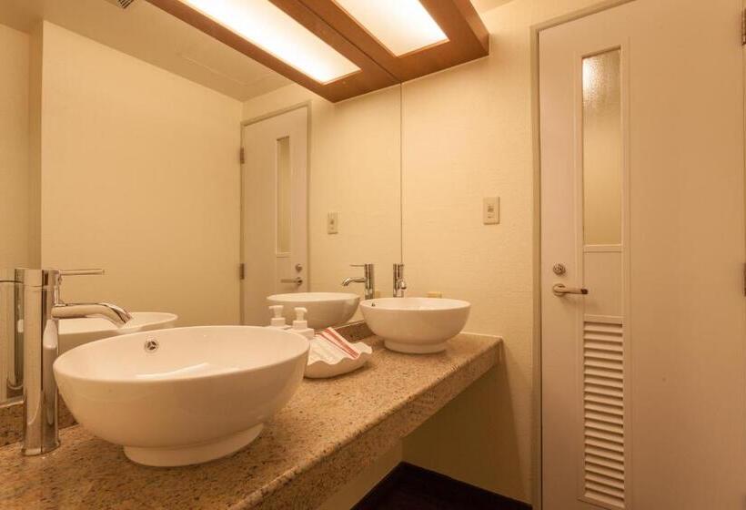 Номер Стандарт Вид на Море, Okinawa Kariyushi Beach Resort Ocean Spa