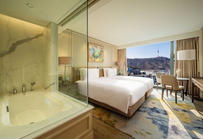Номер Executive, The Ambassador Seoul  A Pullman
