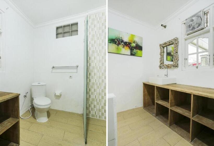 Семейный Номер, Oyo 4003 Ceria Guesthouse Seminyak