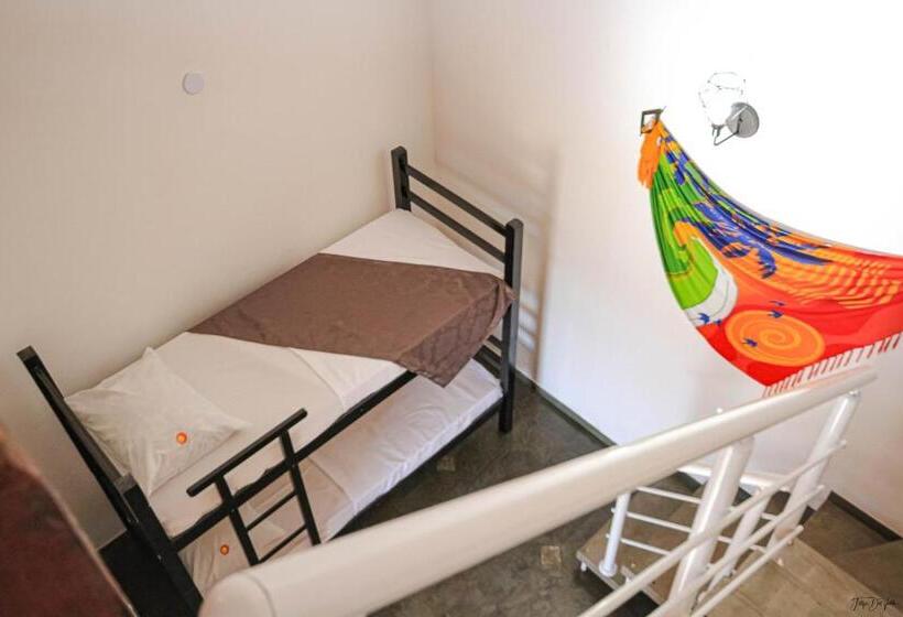 발코니가 있는 4인용 스탠다드 룸, Caminho Das Praias Guesthouse