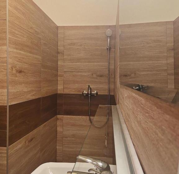 استودیوی استاندارد, Apartmán Sirius B