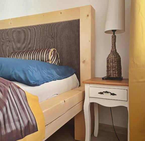 استودیوی استاندارد, Apartmán Sirius B