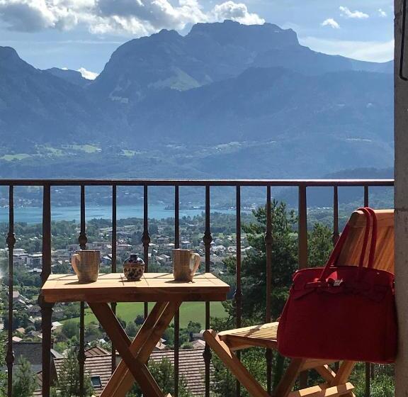 豪华湖景房, Les O D Annecy