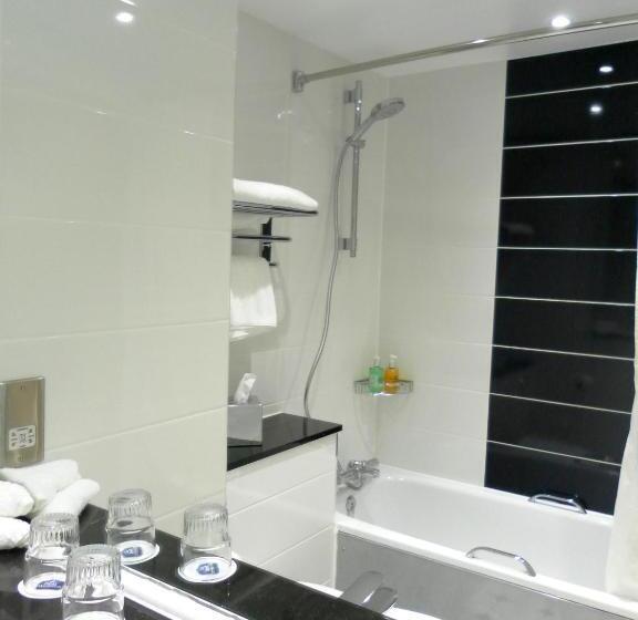家庭间, Best Western Chilworth Manor