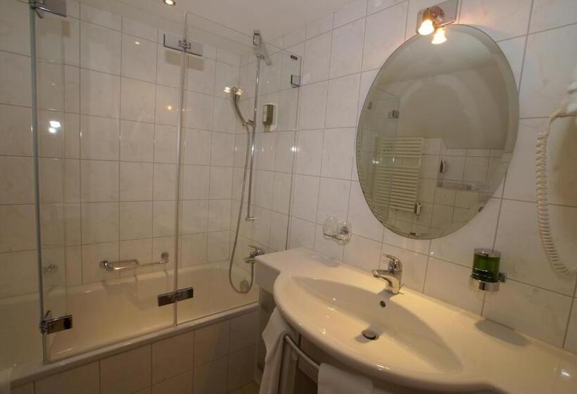 اتاق سوپریور با بالکن, Posthotel Rössli